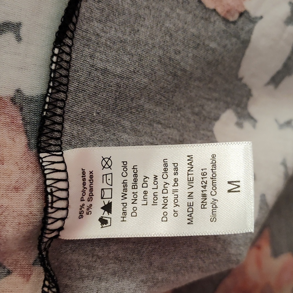 LuLaRoe Long Sleeve Top Size Medium Black With Red Orange White Floral Design - Picture 4 of 8